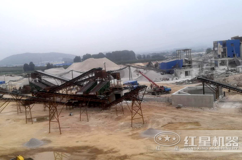 大型砂石廠加工現(xiàn)場