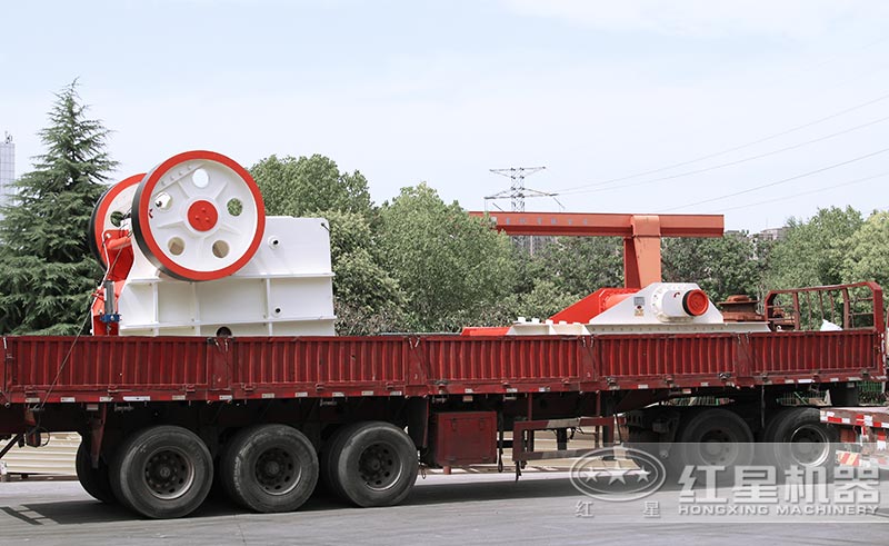 紅星機器青石粉碎機發(fā)貨中 紅星機器青石粉碎機發(fā)貨中