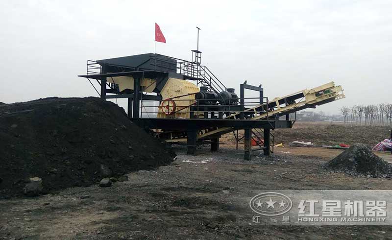 錘式破碎機現(xiàn)場 錘式破碎機現(xiàn)場