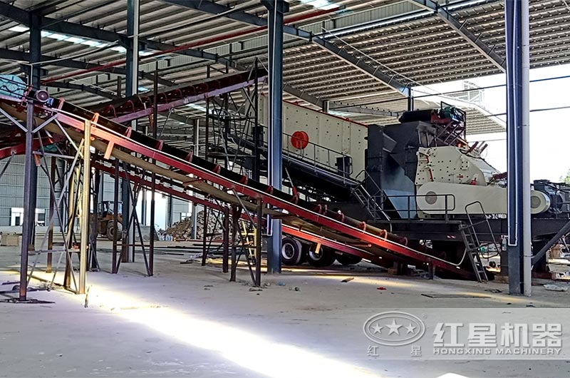 輪胎移動反擊式破碎機現場 輪胎移動反擊式破碎機現場