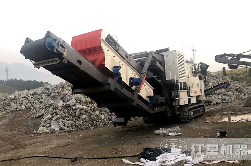 履帶移動反擊破碎站現場 履帶移動反擊破碎站現場