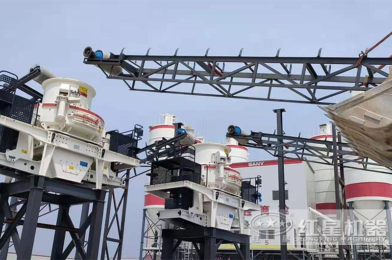 800t/h機(jī)制砂生產(chǎn)線安裝現(xiàn)場 800t/h機(jī)制砂生產(chǎn)線安裝現(xiàn)場