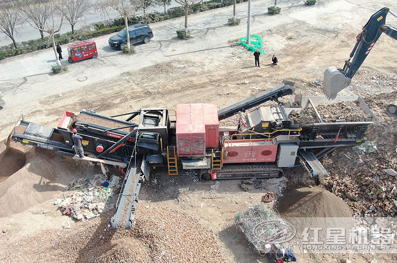 節能型移動破碎站現場作業 節能型移動破碎站現場作業