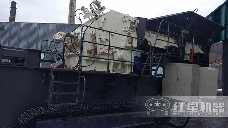 反擊式碎石機現場 反擊式碎石機現場