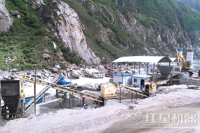 固定制沙現(xiàn)場(chǎng) 固定制沙現(xiàn)場(chǎng)