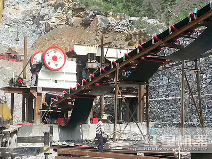 煤矸石破碎生產線安裝現場 煤矸石破碎生產線安裝現場
