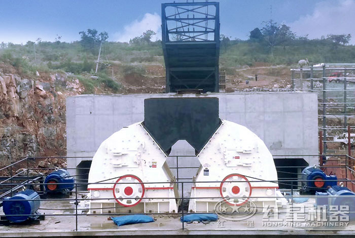 時(shí)產(chǎn)3000噸的破石機(jī)現(xiàn)場(chǎng)