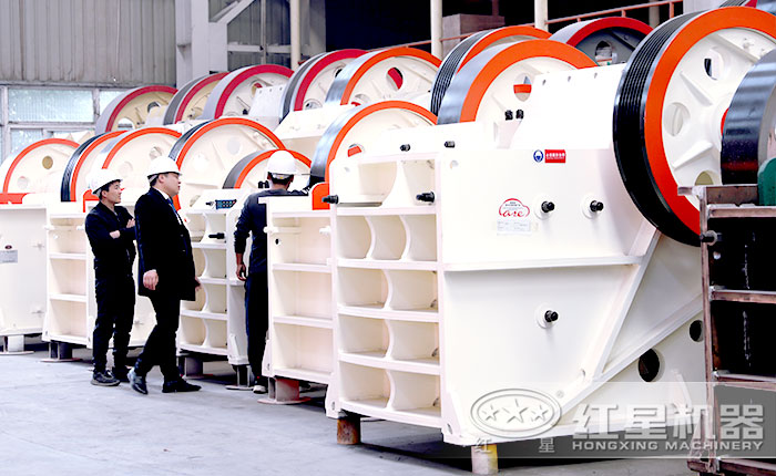 可對煤矸石進行初次破碎的顎式破碎機 可對煤矸石進行初次破碎的顎式破碎機