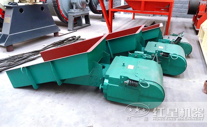 起著同等重要的給料機 起著同等重要的給料機