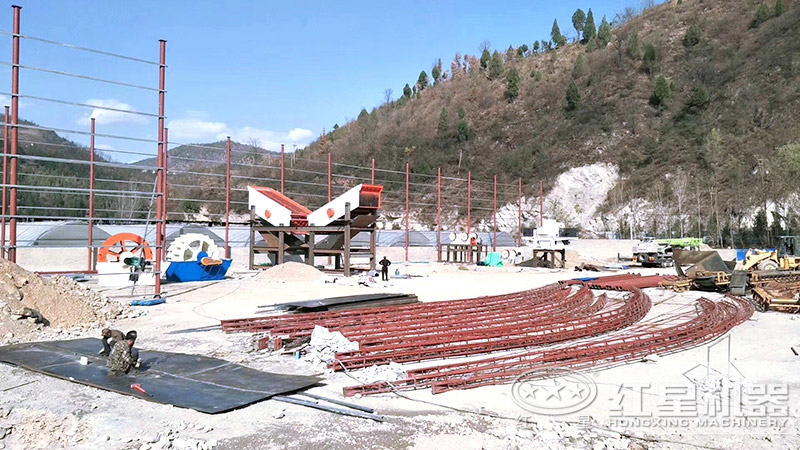 石子加工生產線安裝現場 石子加工生產線安裝現場