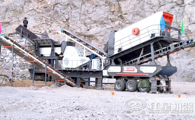 移動式大型石子粉碎機現(xiàn)場