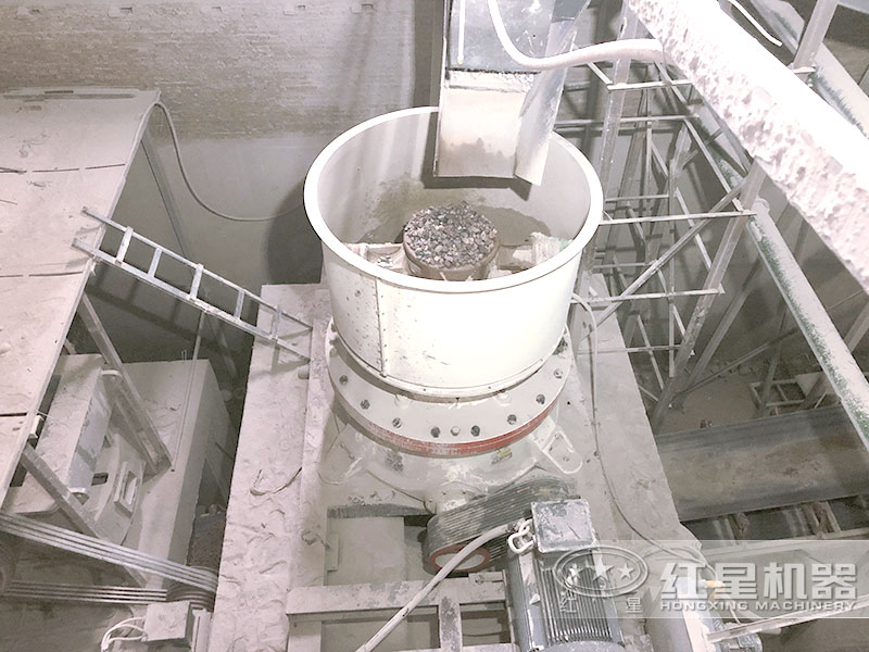 圓錐破碎機(jī) 圓錐破碎機(jī)