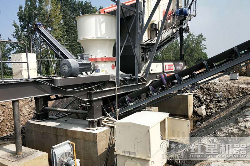 移動(dòng)輪胎式圓錐式破碎機(jī) 移動(dòng)輪胎式圓錐式破碎機(jī)