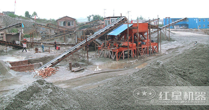 對輥制砂機作業現場