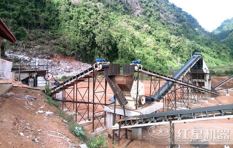 小型石頭粉碎機作業現場 小型石頭粉碎機作業現場