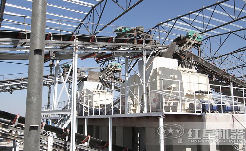 反擊式破碎機(jī)現(xiàn)場(chǎng)圖