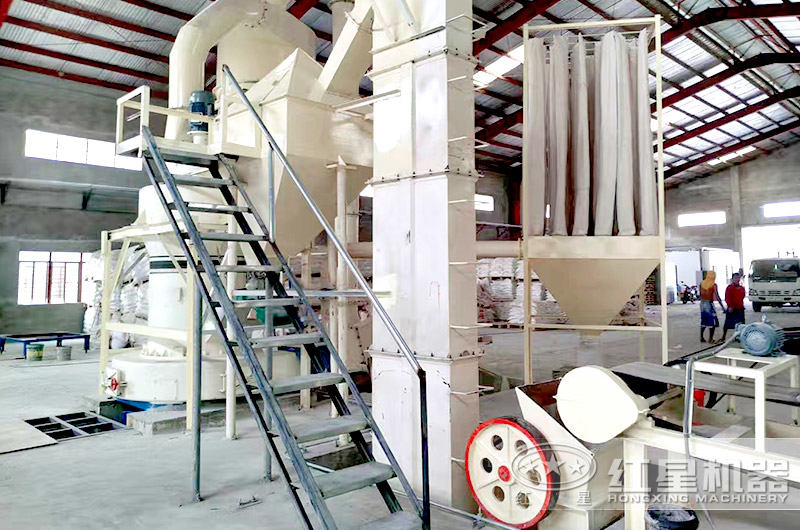 蛭石加工生產現場 蛭石加工生產現場