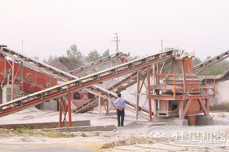 HX制砂機(jī)生產(chǎn)現(xiàn)場(chǎng)圖