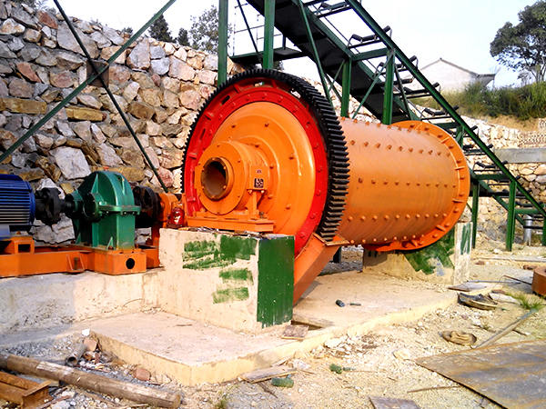 磨礦現場實拍 磨礦現場實拍