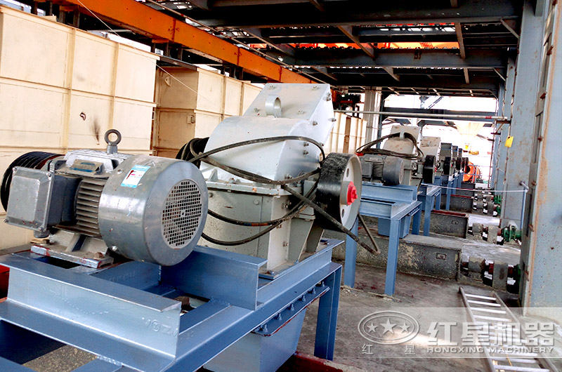 錘破碎機(jī)生產(chǎn)現(xiàn)場(chǎng) 錘破碎機(jī)生產(chǎn)現(xiàn)場(chǎng)