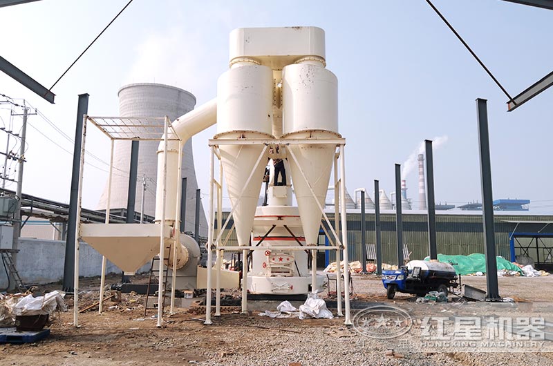 礦渣磨粉現(xiàn)場(chǎng)