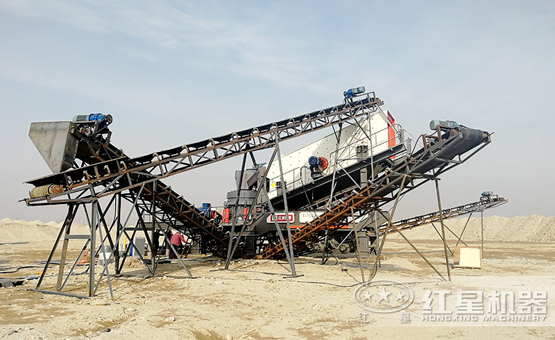 移動破碎站單機作業(yè)現(xiàn)場 移動破碎站單機作業(yè)現(xiàn)場