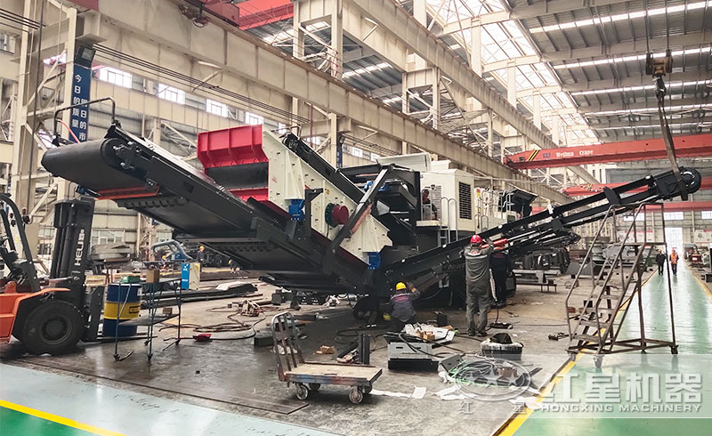 履帶振動篩生產車間