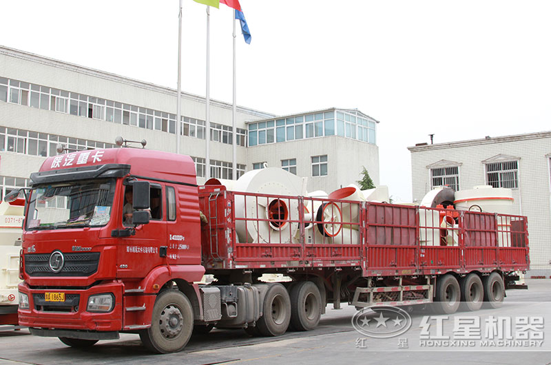 小型高壓磨粉機(jī)發(fā)貨現(xiàn)場 小型高壓磨粉機(jī)發(fā)貨現(xiàn)場