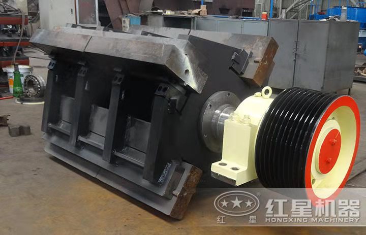 反擊式破碎機(jī)轉(zhuǎn)子及板錘