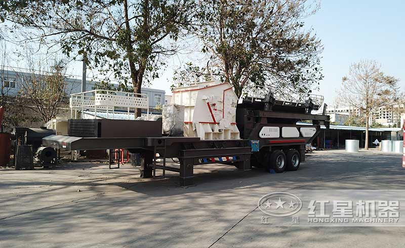 小型移動(dòng)反擊式碎石機(jī) 小型移動(dòng)反擊式碎石機(jī)