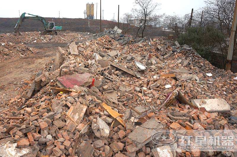 建筑垃圾堆積現(xiàn)場