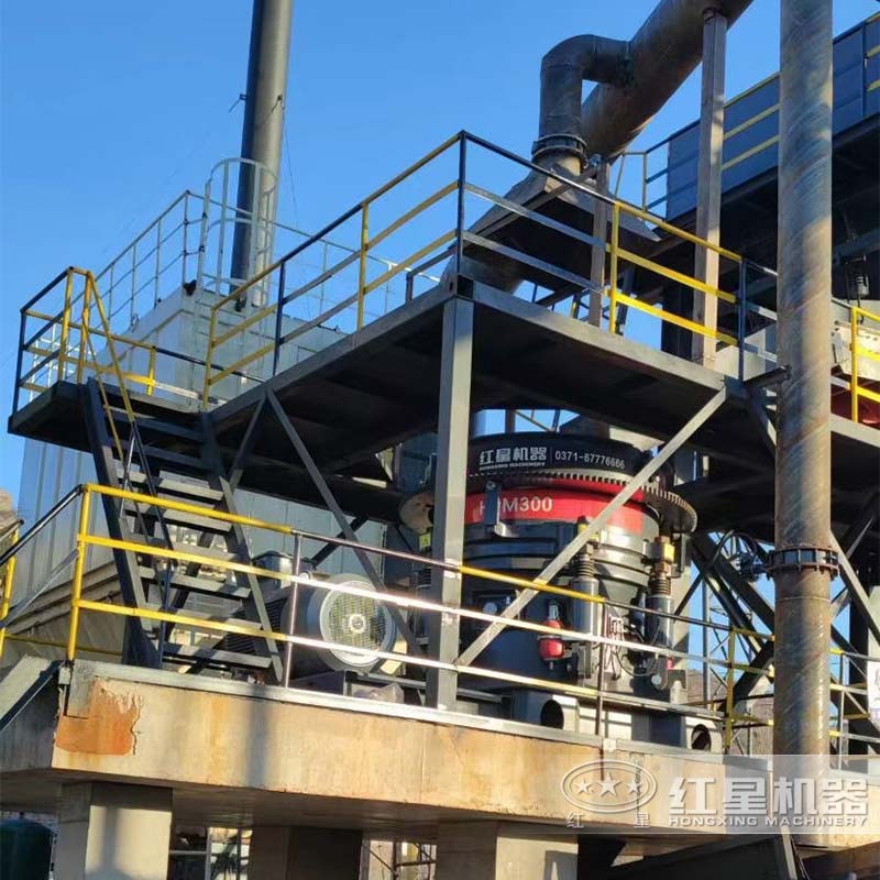 圓錐機(jī)安裝現(xiàn)場(chǎng) 圓錐機(jī)安裝現(xiàn)場(chǎng)