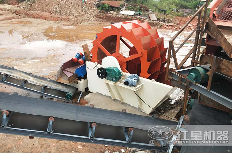 小型洗砂機客戶安裝現(xiàn)場