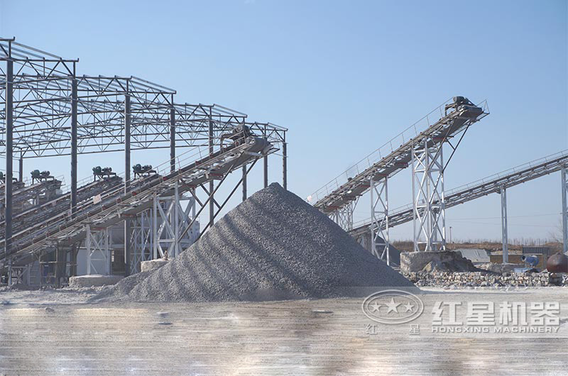 時產600多噸的大型砂石場