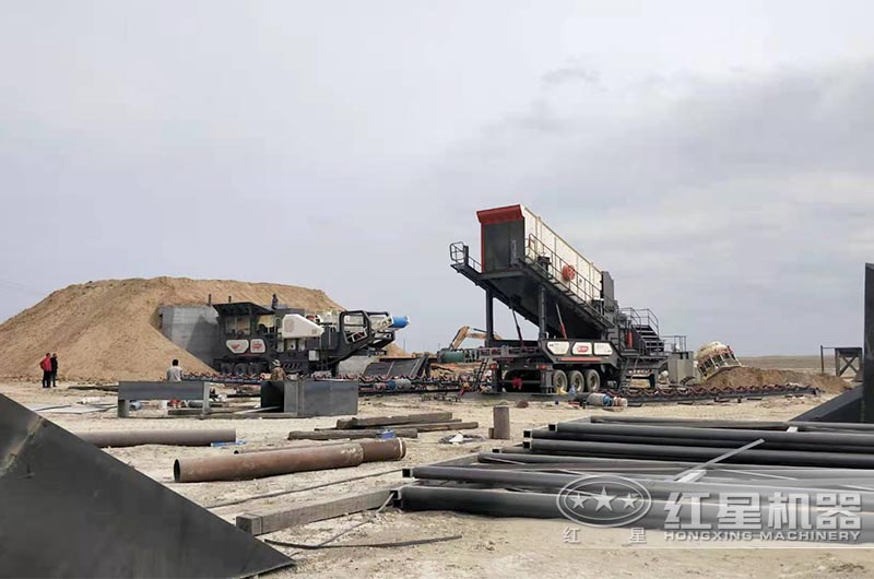 移動式破碎機處理鐵礦石安裝現場 移動式破碎機處理鐵礦石安裝現場