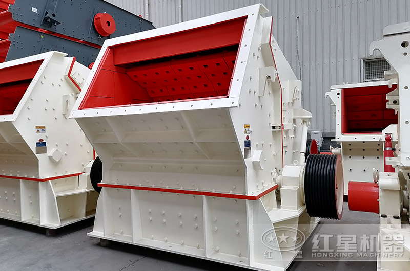 反擊破碎機可破碎煤矸石