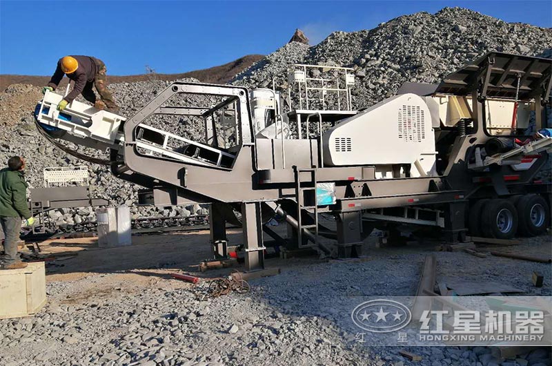 移動(dòng)煤炭破碎機(jī)生產(chǎn)現(xiàn)場(chǎng)
