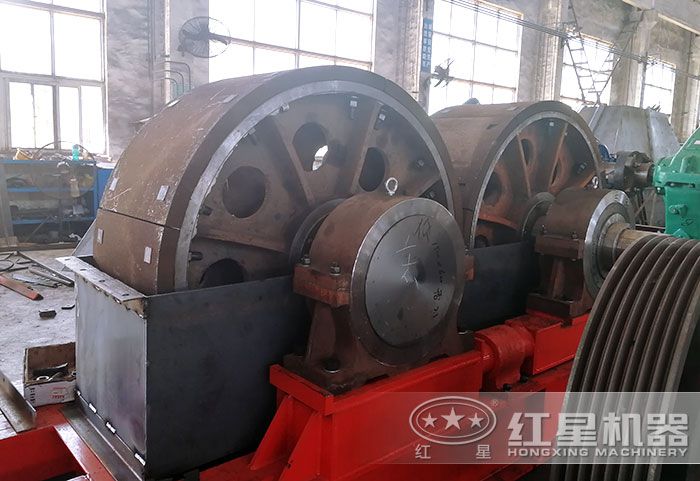 對輥式粉碎機內部磨輥