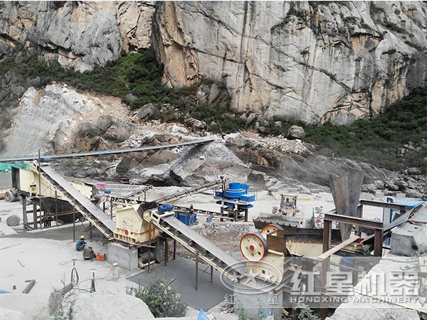 河北承德100噸河卵石制砂生產線現場加工流程 河北承德100噸河卵石制砂生產線現場加工流程