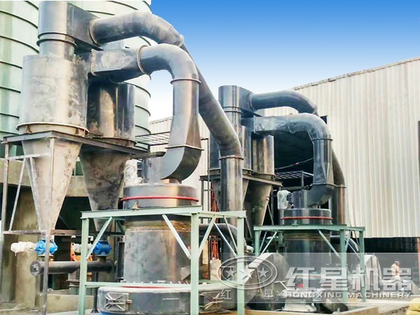 鄂爾多斯HGM130磨粉機(jī)現(xiàn)場(chǎng)作業(yè)圖