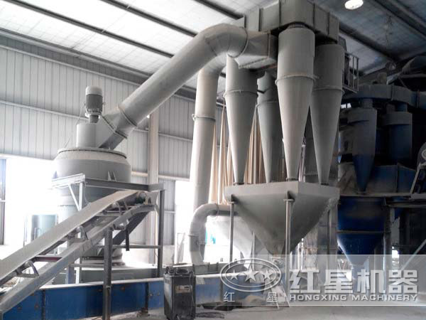 2500目磨粉機現(xiàn)場作業(yè)圖 2500目磨粉機現(xiàn)場作業(yè)圖