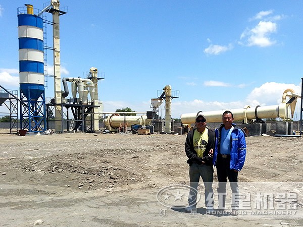 選礦生產(chǎn)線現(xiàn)場作業(yè)圖 選礦生產(chǎn)線現(xiàn)場作業(yè)圖