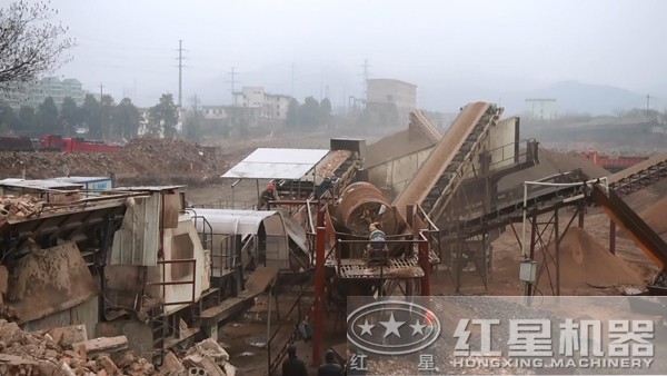 城市建筑垃圾的處理現(xiàn)場(chǎng) 城市建筑垃圾的處理現(xiàn)場(chǎng)