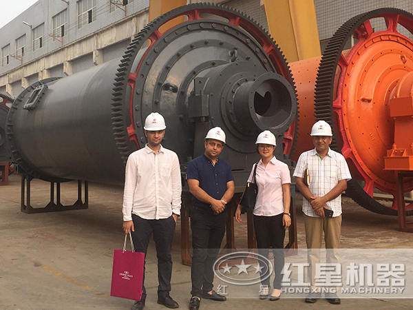 球磨機(jī)廠區(qū) 球磨機(jī)廠區(qū)