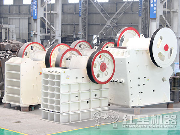 69鄂式碎石(砂)機(jī) 69鄂式碎石(砂)機(jī)