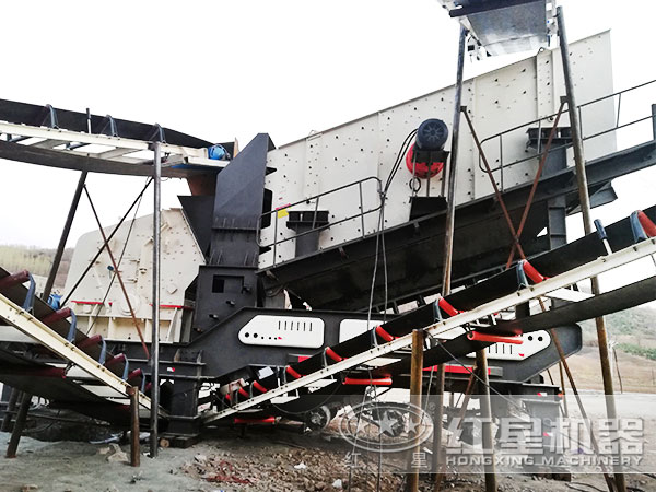 670t/h砂石HD反擊碎石機_破碎機現(xiàn)場作業(yè)圖 670t/h砂石HD反擊碎石機_破碎機現(xiàn)場作業(yè)圖