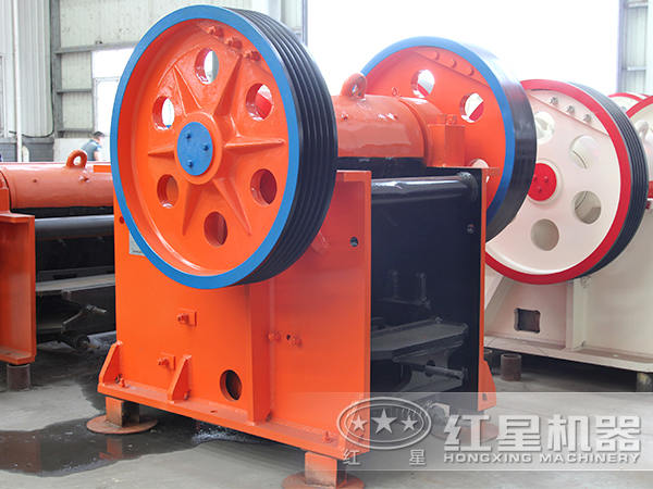 PE-150×250顎式破碎機