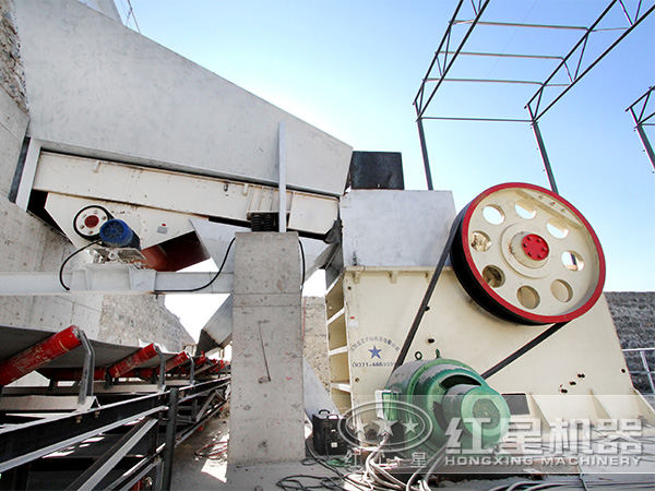 時產30噸400*600石頭破碎機現場作業圖 時產30噸400*600石頭破碎機現場作業圖