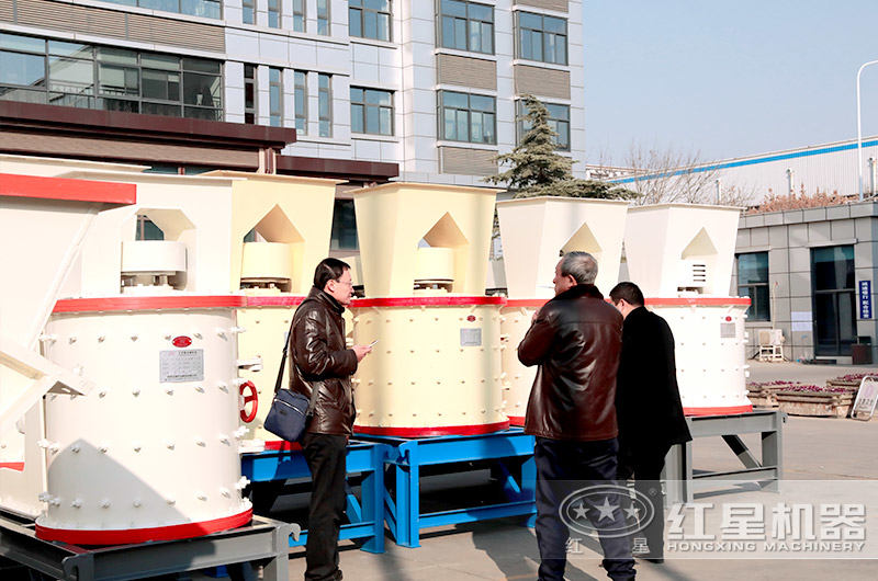 客戶來購買立式碎煤機