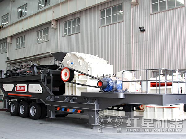 開進場的石子輪胎破碎機